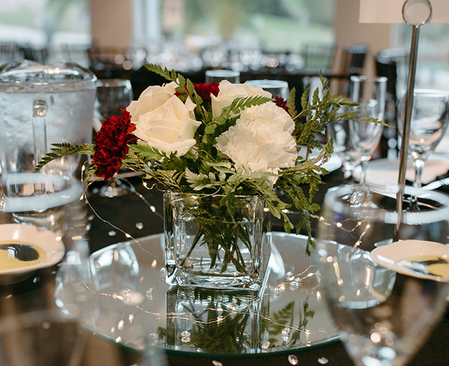 gala table flowers